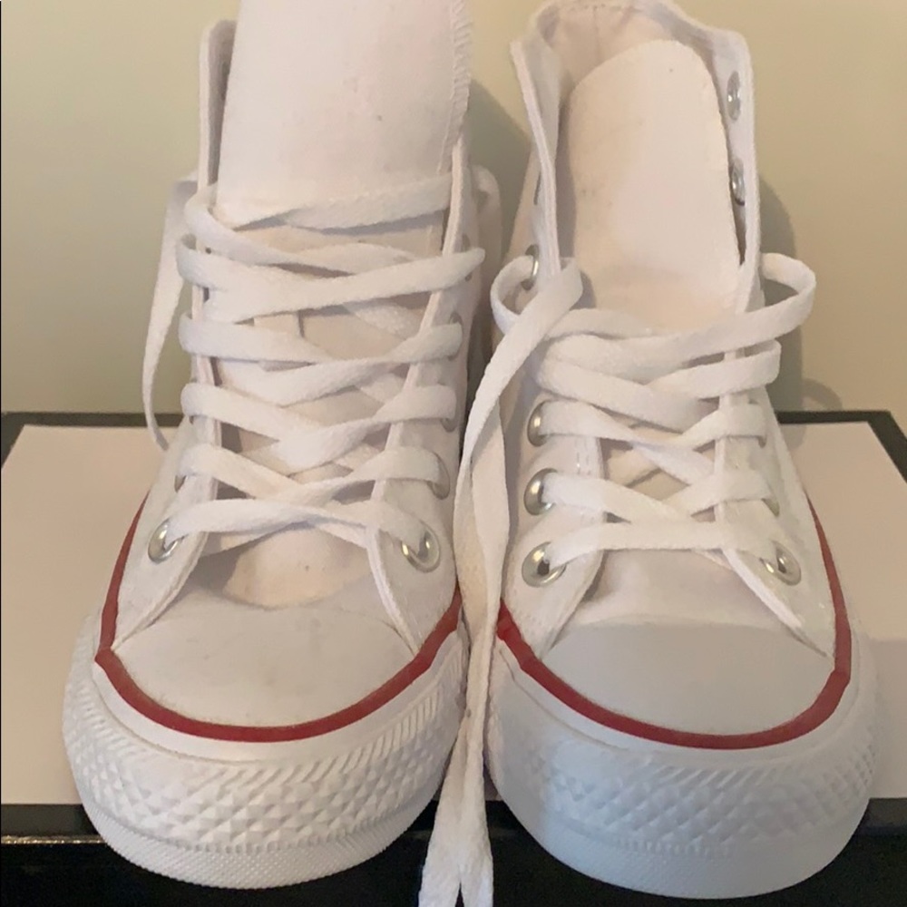 Converse Chuck Taylor’s